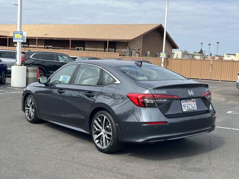 Certified 2023 Honda Civic Touring image 3