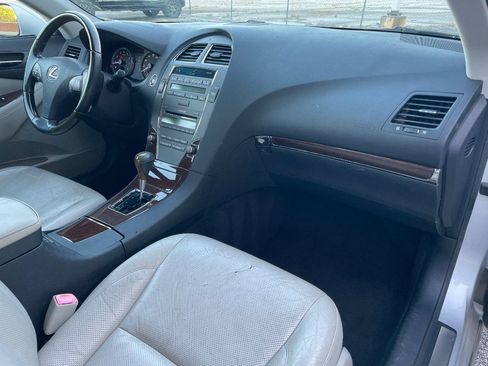 Used 2010 Lexus ES 350 w/ Luxury Package image 21