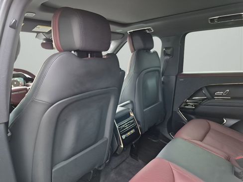 Used 2023 Land Rover Range Rover Sport SE Dynamic image 18
