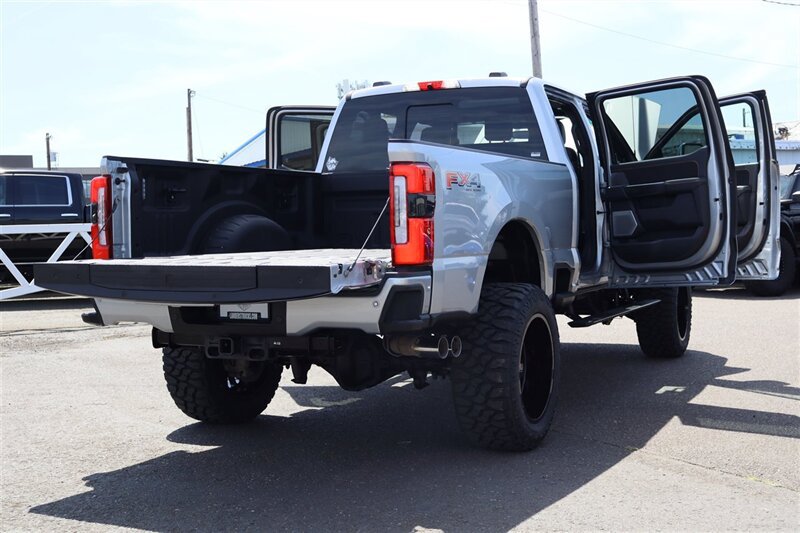 Used 2023 Ford F350 Platinum w/ FX4 Off-Road Package AWD/4WD image 40