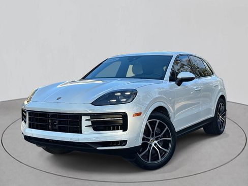 Used 2024 Porsche Cayenne image 1