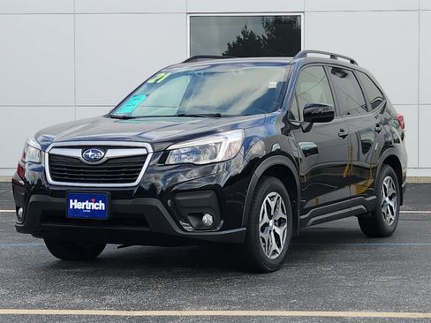 Used 2021 Subaru Forester Premium image 1