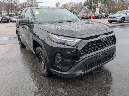 Used 2024 Toyota RAV4 LE image 8