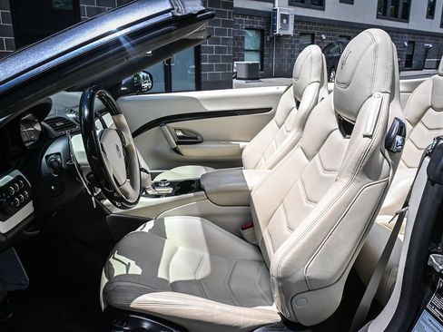 Used 2018 Maserati GranTurismo Sport RWD image 8