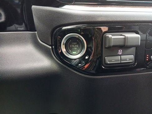 New 2026 GMC Sierra 1500 SLE w/ Snow Plow Prep Package image 17