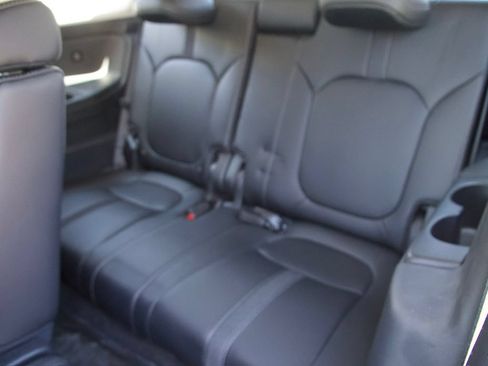 Used 2023 Honda Pilot Touring image 14