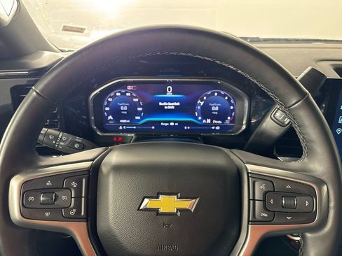 Used 2025 Chevrolet Silverado 1500 LT image 12