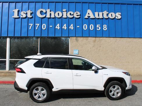 Used 2021 Toyota RAV4 XLE image 7