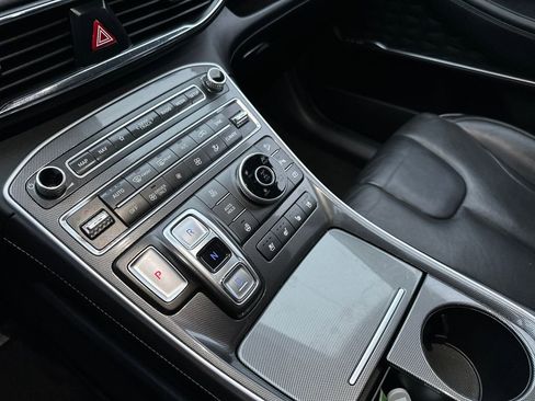 Used 2023 Hyundai Santa Fe Limited w/ Cargo Package image 13