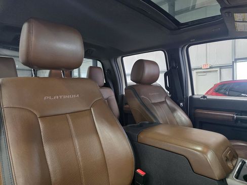 Used 2015 Ford F250 Platinum w/ FX4 Off-Road Package AWD/4WD image 28