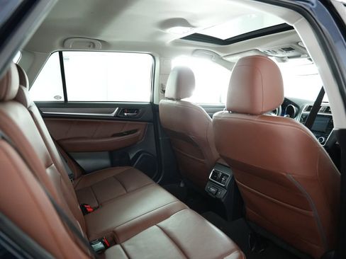 Used 2018 Subaru Outback 2.5i Touring image 44