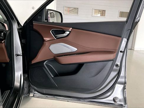 Used 2024 Acura RDX SH-AWD w/ Technology Package image 25