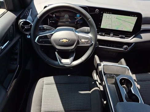 Used 2025 Chevrolet Equinox LT FWD image 11