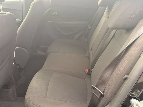 Used 2020 Chevrolet Trax LS w/ Tint and Cruise Package AWD/4WD image 10