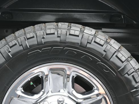 Used 2018 RAM 2500 Tradesman w/ Chrome Appearance Group AWD/4WD image 39