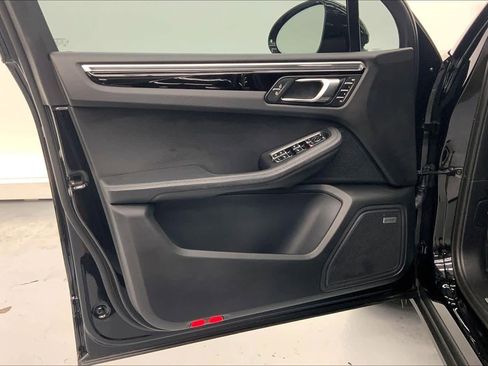 Used 2021 Porsche Macan S AWD/4WD image 19
