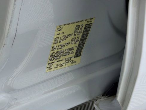 Used 2021 Nissan Titan SV w/ SV Convenience Package image 31