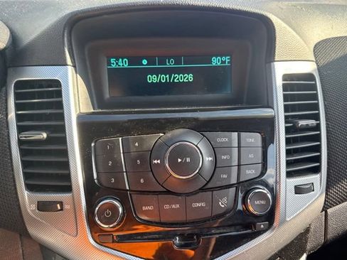 Used 2011 Chevrolet Cruze LTZ FWD image 2