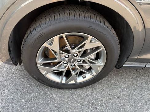 Used 2025 Genesis GV70 2.5T image 5