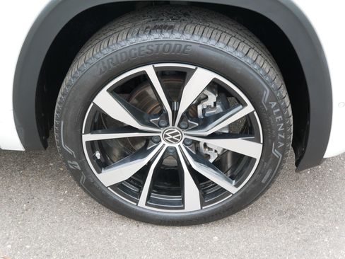 Certified 2026 Volkswagen Atlas SEL Premium R-Line AWD/4WD image 15