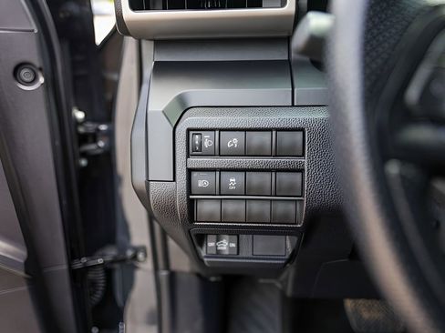 Used 2024 Toyota Tacoma SR RWD image 18