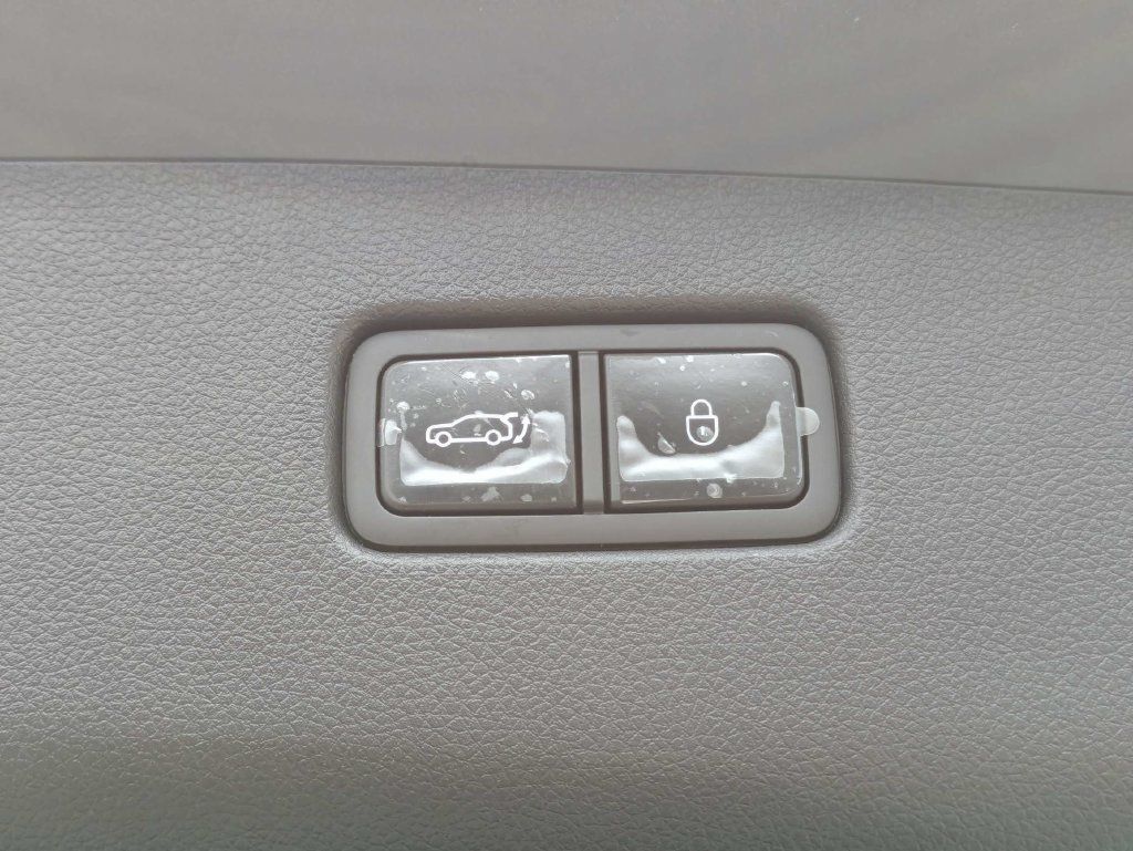 Used 2025 Genesis GV70 3.5T Sport AWD/4WD image 15