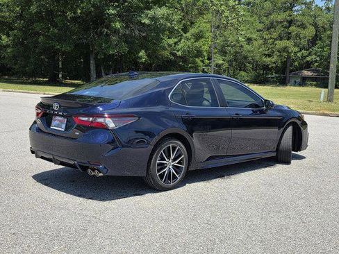 Certified 2022 Toyota Camry SE FWD image 5