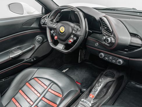 Used 2018 Ferrari 488 Spider RWD image 27