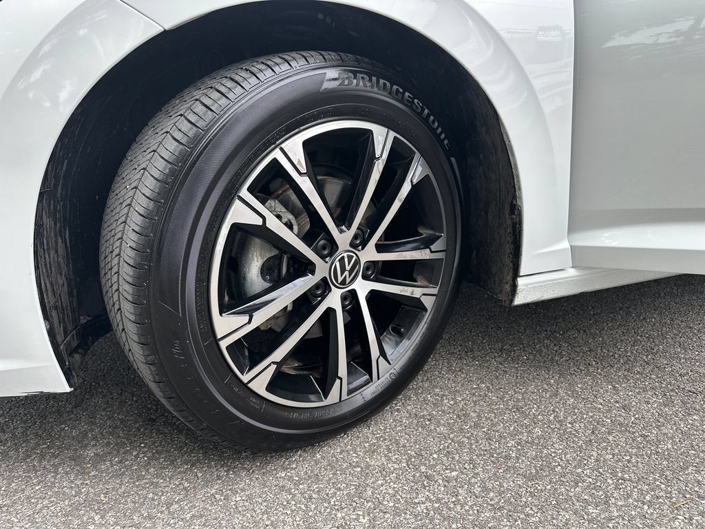 Used 2024 Volkswagen Jetta Sport FWD image 7