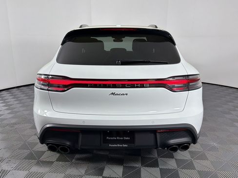 Certified 2026 Porsche Macan AWD/4WD image 10
