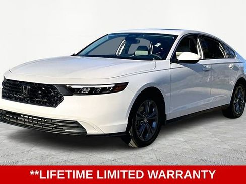 Used 2024 Honda Accord EX image 3