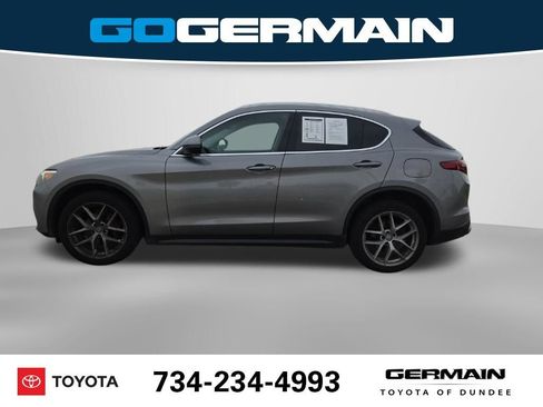 Used 2018 Alfa Romeo Stelvio Ti AWD/4WD image 11