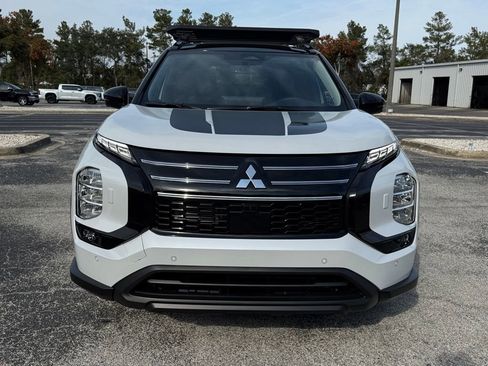 New 2026 Mitsubishi Outlander Trail Edition image 2