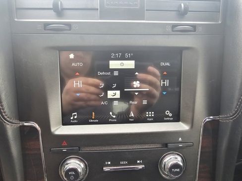 Used 2017 Lincoln Navigator Reserve image 30