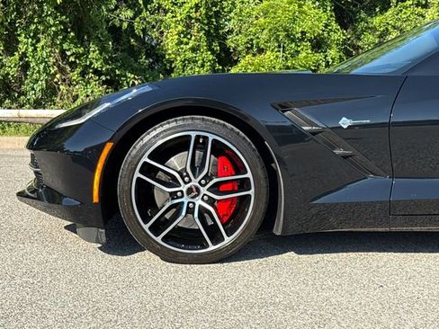 Used 2016 Chevrolet Corvette Stingray Coupe RWD image 5