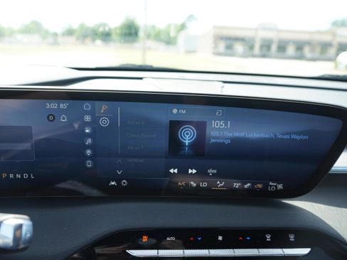 Used 2025 Buick Enclave Preferred FWD image 14