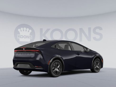 Used 2023 Toyota Prius LE image 4