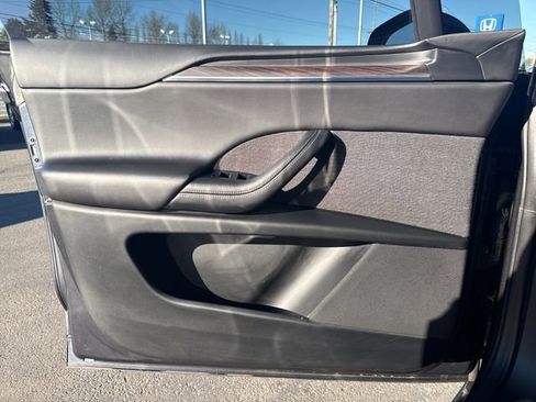 Used 2024 Tesla Model X image 22