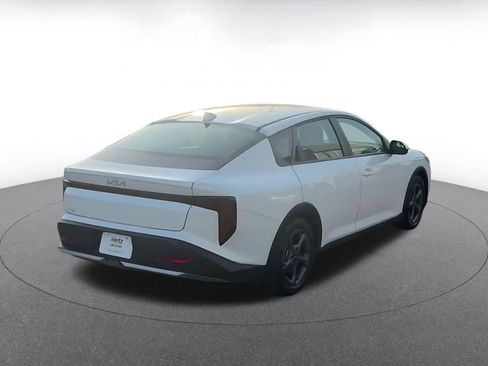 Used 2025 Kia K4 LXS image 14