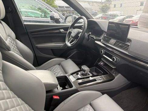 Used 2023 Audi SQ5 Prestige w/ Prestige Package AWD/4WD image 11