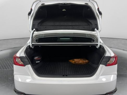 Certified 2025 Toyota Camry SE image 17