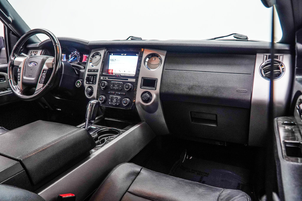 Used 2017 Ford Expedition Limited w/ Equipment Group 301A AWD/4WD image 22