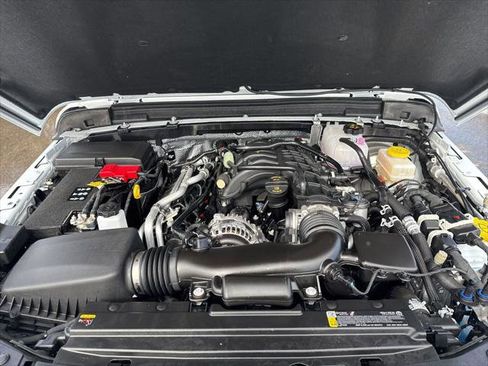 Certified 2025 Jeep Wrangler Sahara image 31