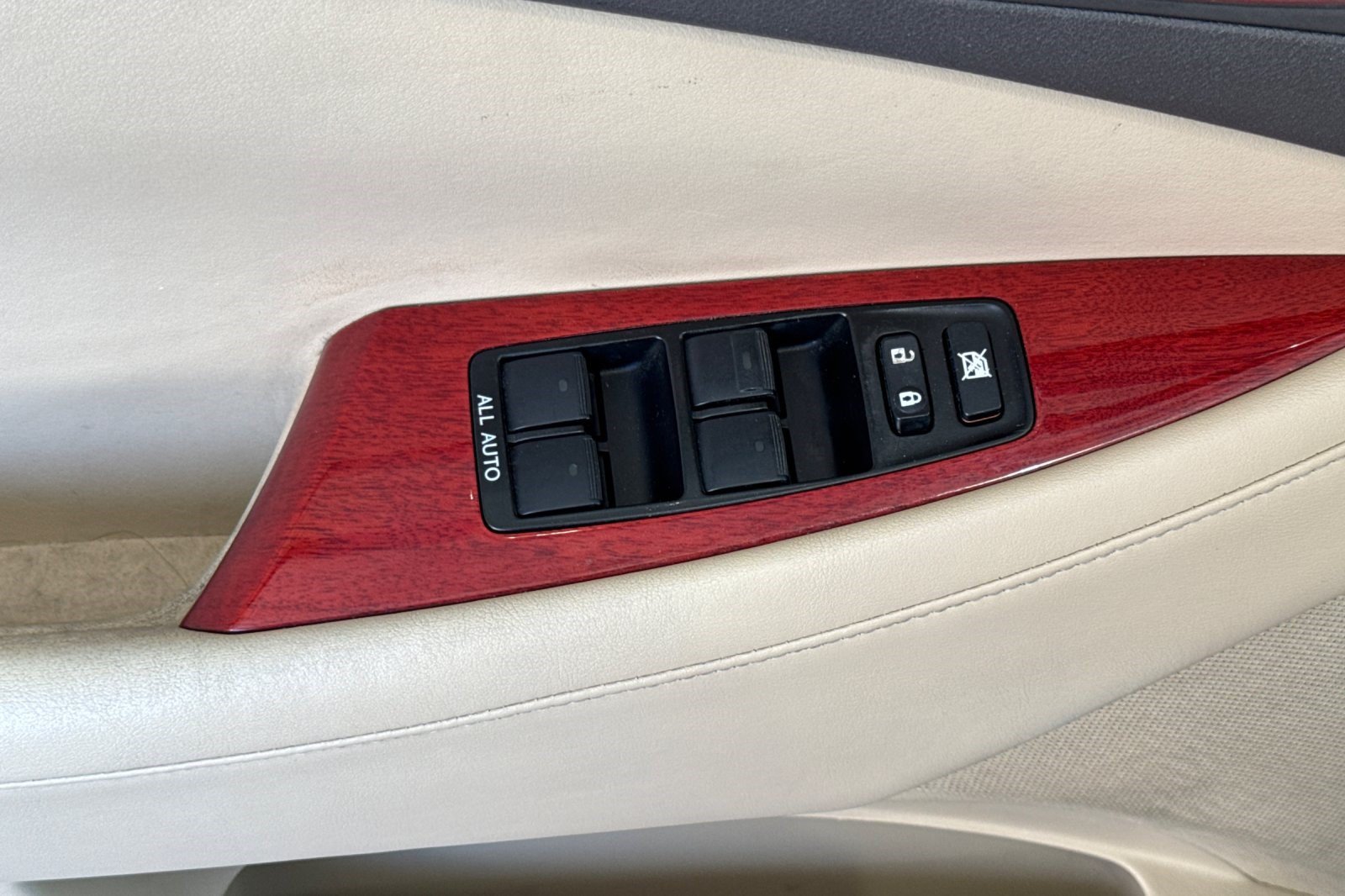 Used 2009 Lexus ES 350 w/ Premium Pkg Plus FWD image 13