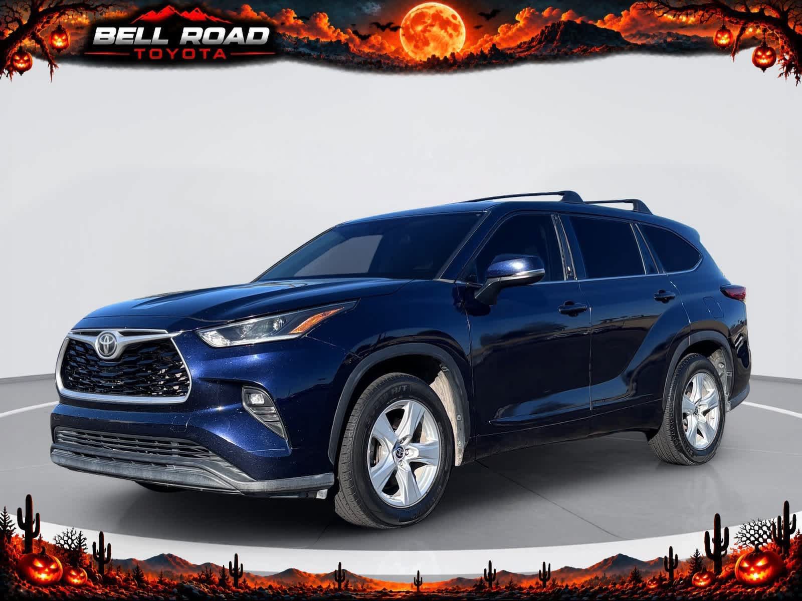 Used 2021 Toyota Highlander LE FWD image 1