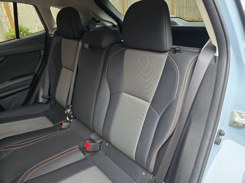 Used 2022 Subaru Crosstrek 2.0i Premium w/ Moonroof Package image 17