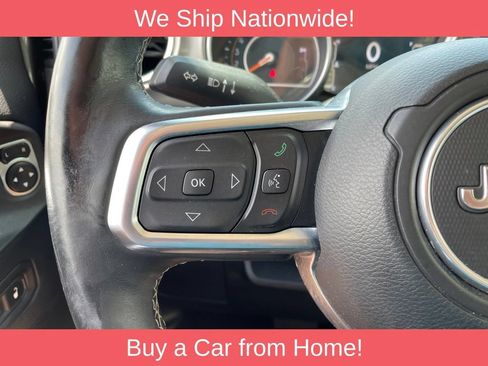 Used 2018 Jeep Wrangler Unlimited Sahara AWD/4WD image 25