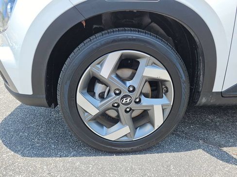 Used 2025 Hyundai Venue SEL FWD image 28