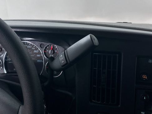 Used 2025 Chevrolet Express 2500 w/ Enhanced Convenience Package RWD image 27