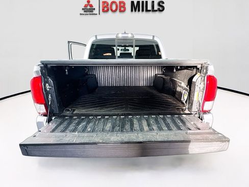 Used 2016 Toyota Tacoma TRD Sport w/ Towing Package image 24